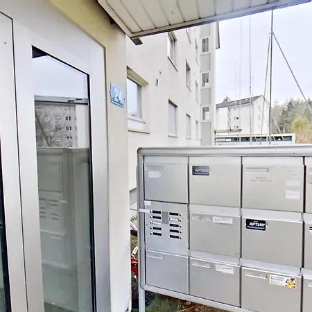 Charming 3br Retreat, Direct Trams To Appartement